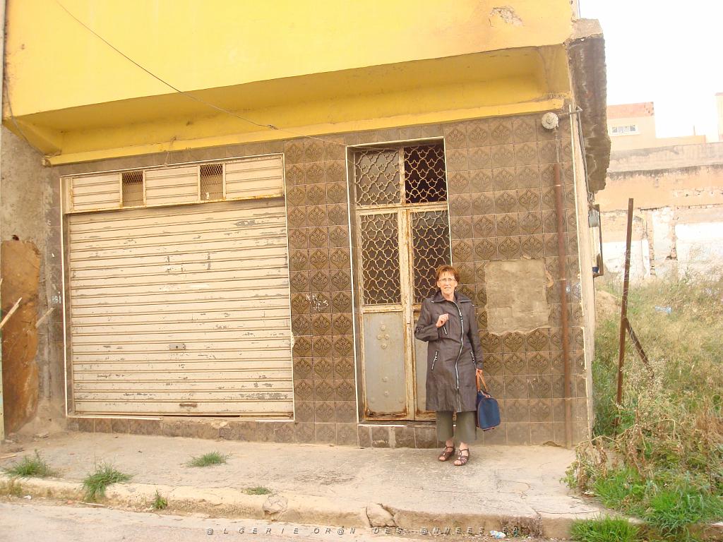 OCTOBRE 2007 AIN TEMOUCHENT RUE PASTEUR EX EPICERIE DETORRES 029.jpg -                                